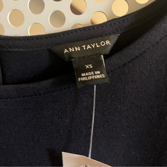 Ann Taylor Boat Neck Short sleeve Hip Length top Size XS in Black - Picture 2 of 10